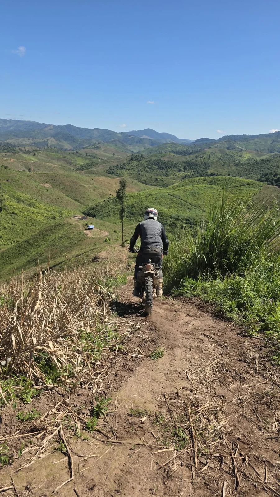 A narrow trail through the highlands.